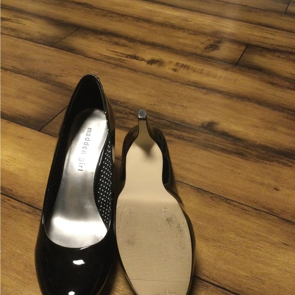 High heels - Picture 4 of 4